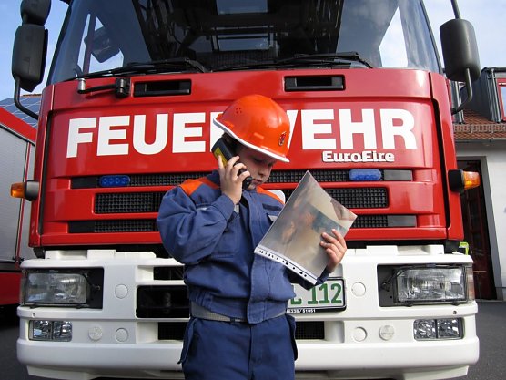 am Wochenende stellten sich Mitglieder verschiedener Jugendfeuerwehren der Pr&uuml;fung des  Leistungsabzeichens der Th&uuml;ringer Jugendfeuerwehr f&uuml;r die Altersklasse 6-9 Jahre in Silber (Foto: Pressestelle Landratsamt Nordhausen)