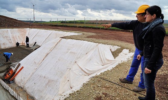 Polier Achim Willert und Carmen Lis (Foto: Wasserverband Nordhausen)