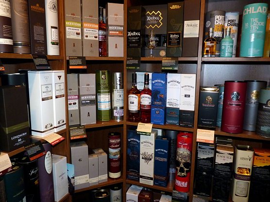 Aschenbrenner Whisky & Wein (Foto: J&uuml;rgen Rennebach, Museum Tabakspeicher)