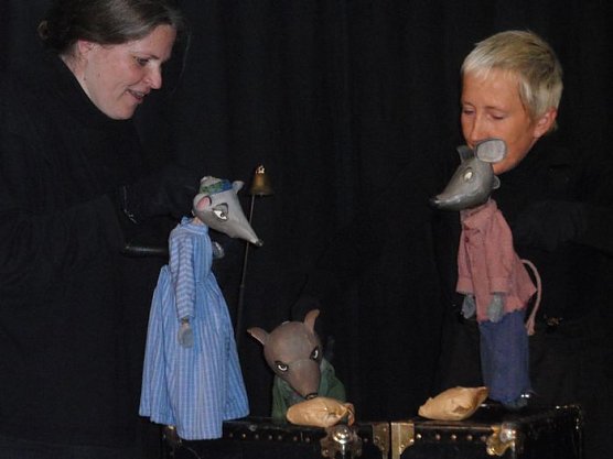 Theaterspiel (Foto: JSW) Theaterspiel (Foto: JSW)