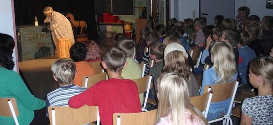 Theaterspiel (Foto: JSW) Theaterspiel (Foto: JSW)