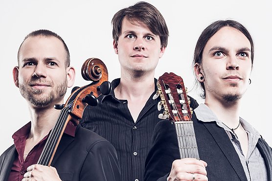 TROJKA – Folk ohne Worte (Foto: Kunsthof Friedrichsrode) TROJKA – Folk ohne Worte (Foto: Kunsthof Friedrichsrode)