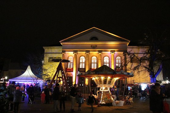 Adventsmarkt auf dem Theaterplatz (Foto: Pressestelle Stadt Nordhausen)