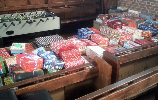 1479 Schuhkartons f&uuml;r bed&uuml;rftige Kinder (Foto: privat)