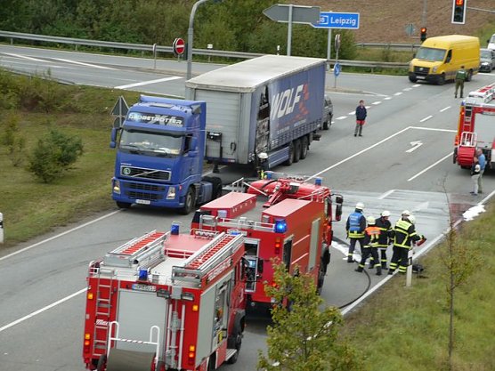 Brennender Brummi (Foto: nnz) Brennender Brummi (Foto: nnz)