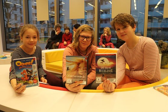 Elise, Lousie und Lilly wurden f&uuml;r ihre Filmkritiken ausgezeichnet (Foto: Angelo Glashagel)