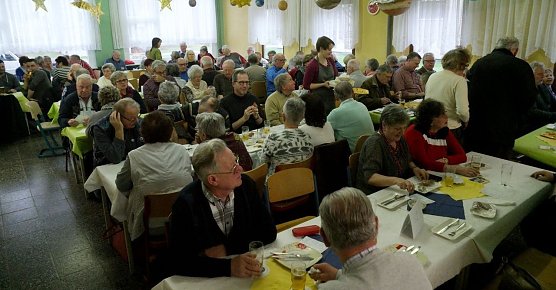 Platz f&uuml;r 270 hungrige "M&auml;uler" (Foto: nnz)