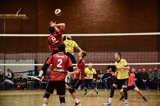 Die Luft im Abstiegskampf wird d&uuml;nner (Foto: Sandra Arm)