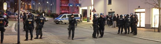 Polizei im Einsatz (Foto: nnz)