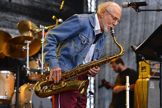 20. Jahre Jazzfr&uuml;hling unter anderem mit dem "Grandmothers of Invention" (Foto: Jazzclub Nordhausen)