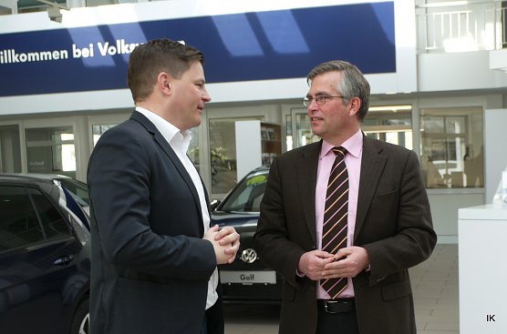 Sascha Albertsmeyer (li) im Gespräch mit Carsten Froböse (Foto: Ilka Kühn) Sascha Albertsmeyer (li) im Gespräch mit Carsten Froböse (Foto: Ilka Kühn)