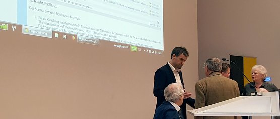 OB Buchmann im Gespr&auml;ch (Foto: nnz)