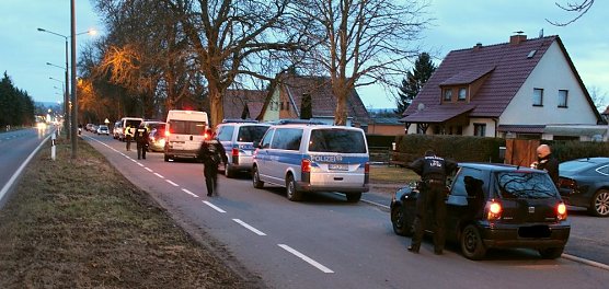 Kontrolliert (Foto: Polizei)