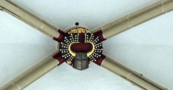 Auch die Schlusssteine erstrahlen in hellem Glanz (Foto: nnz)