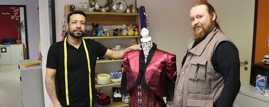 Hussam Albalkhi und Benjamin H&ouml;che - Hilfe zur Selbsthilfe erm&ouml;glichen (Foto: Angelo Glashagel)