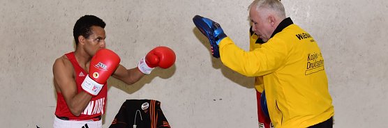 Hamza Touba bei der Vorbereitung (Foto: U. Friebel)
