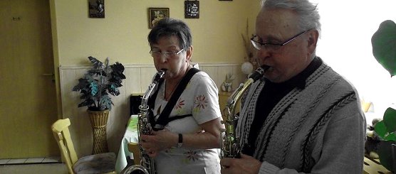 Auch ein St&auml;ndchen gab es zum Klassentreffen (Foto: Kurt Frank)