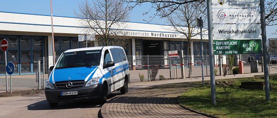 Herrenloser Koffer sorgt f&uuml;r Polizeieinsatz (Foto: Angelo Glashagel)