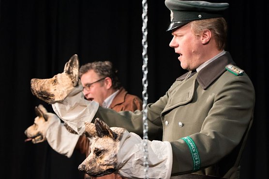 Die Hundegrenze wurde f&uuml;r den Th&uuml;ringer Theaterpreis 2018 nominiert (Foto: Andras Dobi)