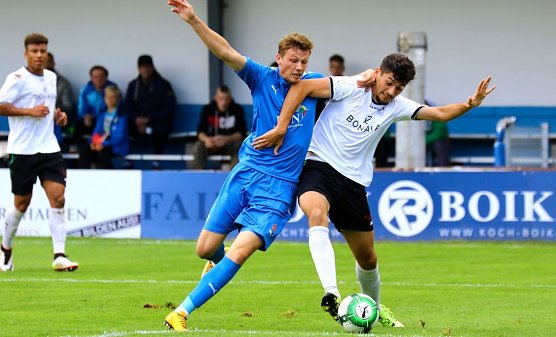 Vielleicht gibt es f&uuml;r Oliver Genausch einen Einsatz &uuml;ber 90 Minuten? (Foto: Bernd Peter)