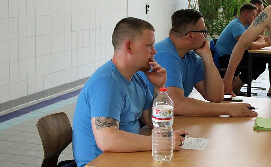 Sekunden vor der Hatz nach Bahnen (Foto: Karl-Heinz Herrmann)