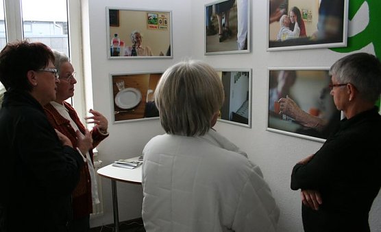 Ausstellung eröffnet (Foto: Piper/pln) Ausstellung eröffnet (Foto: Piper/pln)