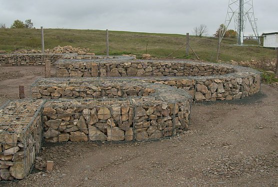 Gabionen auf dem Frauenberg (Foto: Karl-Heinz Herrmann)