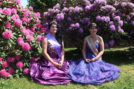 Rhododendronk&ouml;nigin Jasmin erwartet ihre G&auml;ste zum 23. Rhododendronfest in S&uuml;lzhayn (Foto: Heimat-und Kulturverein S&uuml;lzhayn e.V.)