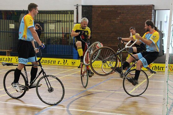 Aufstiegschance verpasst - die Konkurrenz der Ilfelder Radballer war zu stark (Foto: Uwe Tittel)