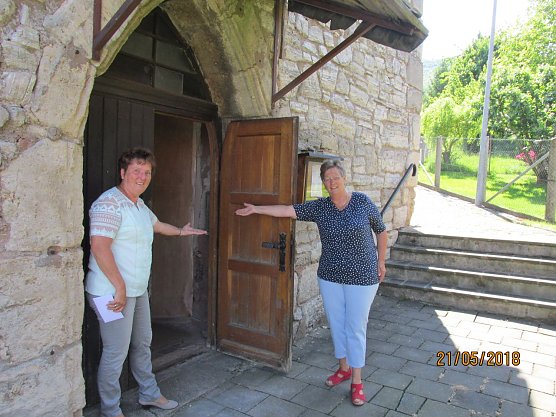 Am Johannistag, dem 24. Juni, feiert die kleine Dorfkirche in Kraja ihr 300-j&auml;hriges Bestehen. Mit einer  Festveranstaltung m&ouml;chten die Gemeindemitglieder diesen Tag begehen (Foto: Evangelischer Kirchenkreis S&uuml;dharz)