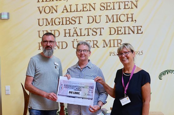 v.l.: Hans-Christoph Wisch, Kersten Steinke, Margret Holzapfel (Foto: Angelo Glashagel)