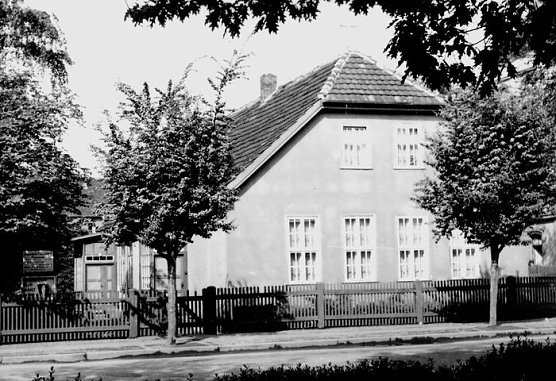Christuskirche im Wandel der Zeiten (Foto: privat) Christuskirche im Wandel der Zeiten (Foto: privat)