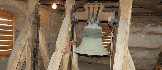 Glocke der Kirche in Elende (Foto: R. Englert)