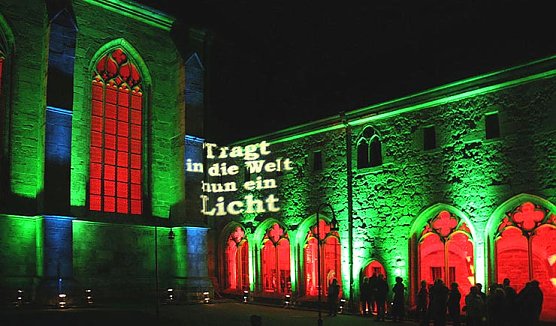 Licht und Farbe und - der Dom (Foto: Günther Stanislowsky) Licht und Farbe und - der Dom (Foto: Günther Stanislowsky)