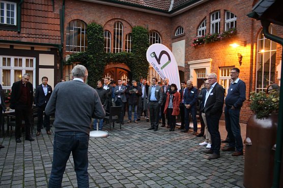 F&uuml;hrung der G&auml;ste durch die Echter Nordh&auml;user Traditionsbrennerei im Rahmen des Sekund&auml;rrohstoff-Workshops (Foto: Hochschule Nordhausen)