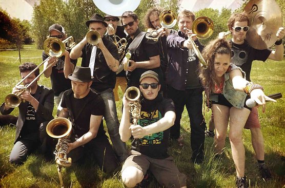 Wombo Orchestra (Foto: Agentur)