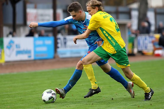Voller Einsatz trotz l&auml;dierter Hand - Erik Schneider (Foto: FSV Wacker '90 Nordhausen)
