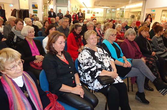 Neue Ausstellung in der KSK-Galerie (Foto: Georg Backhaus)