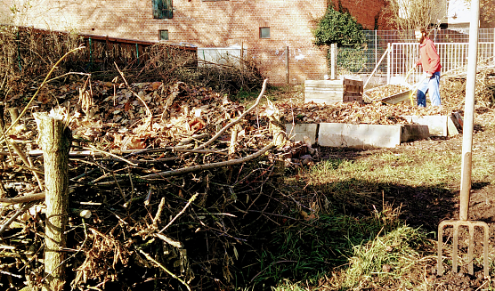 Arbeit im Stadtgarten hinter dem Horizont in der Elisabethstra&szlig;e (Foto: Angelo Glashagel)