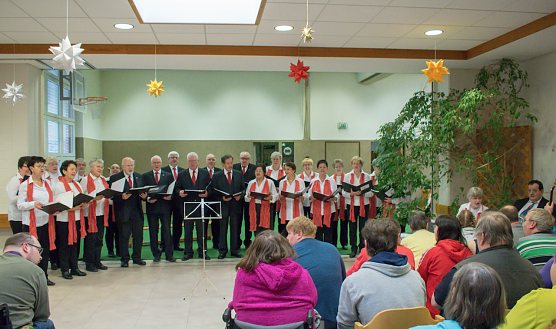 Konzertchor zu Gast in den Nordthüringer Werkstätten (Foto: Ingrid Krug) Konzertchor zu Gast in den Nordthüringer Werkstätten (Foto: Ingrid Krug)
