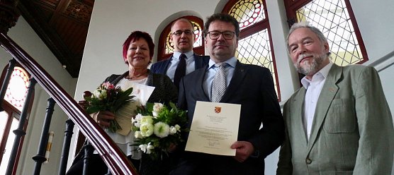 v.l.: die VG-Vorsitzende Uta Altenburg, Landrat Matthias Jendricke, B&uuml;rgermeister Frank Rostek und Albrecht-Andreas Junker von der Kommunalaufsicht (Foto: Angelo Glashagel)