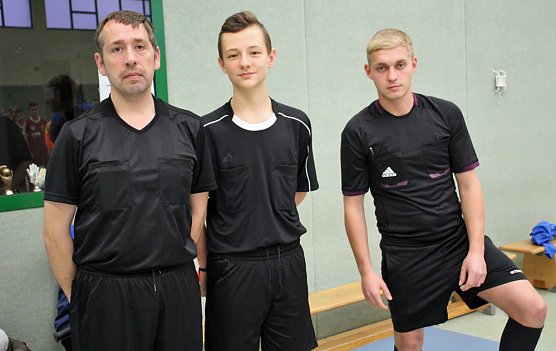 Überraschung beim D-Junioren im Hallencup 2019 (Foto: Karl-Heinz Herrmann) Überraschung beim D-Junioren im Hallencup 2019 (Foto: Karl-Heinz Herrmann)