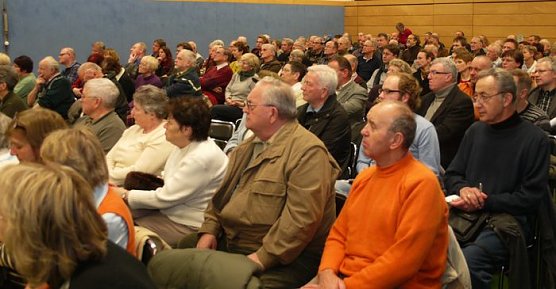 Gespr&auml;ch zum Pferdemarkt (Foto: nnz)