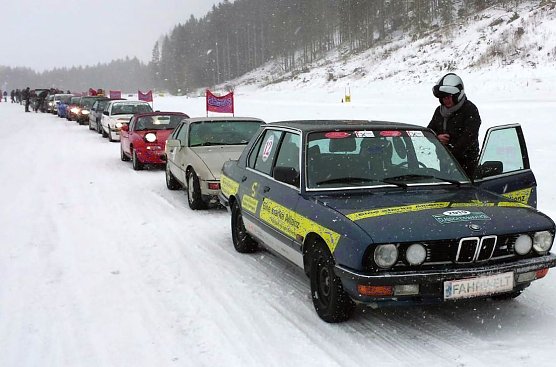 Gleichm&auml;&szlig;igkeitsrennen auf Eis (Foto: BBZ)
