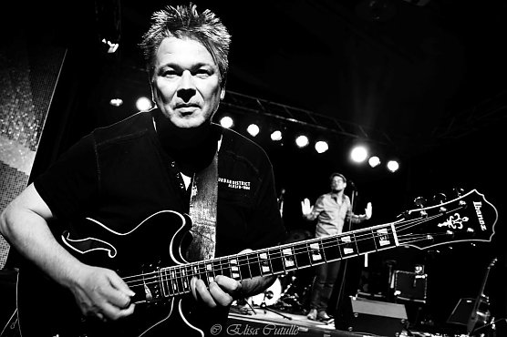 Ausnahmegitarristen Ro Gebhardt (Foto: Jazzclub Nordhausen) Ausnahmegitarristen Ro Gebhardt (Foto: Jazzclub Nordhausen)