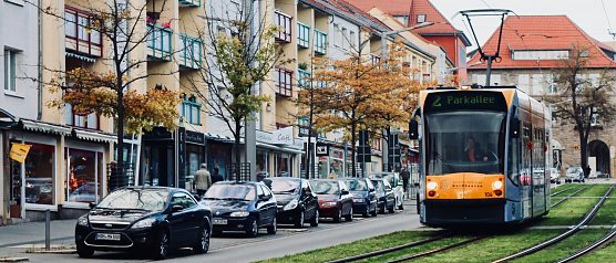 Diskussion um Stra&szlig;enbahnerweiterung (Foto: Angelo Glashagel)