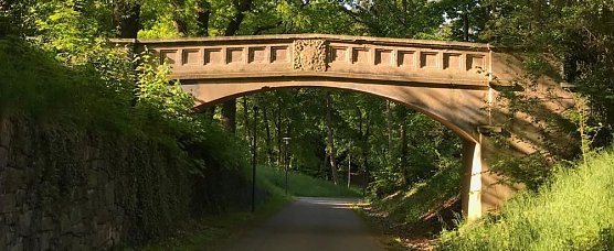 Die Verlobungsbr&uuml;cke (Foto: F&ouml;rderverein Park Hohenrode)