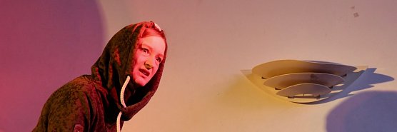 "Antigone" im Herder-Gymnasium (Foto: Angelo Glashagel)