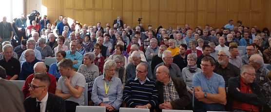 St&uuml;rmischer Empfang f&uuml;r Sigmund J&auml;hn (Foto: Georg Backhaus)