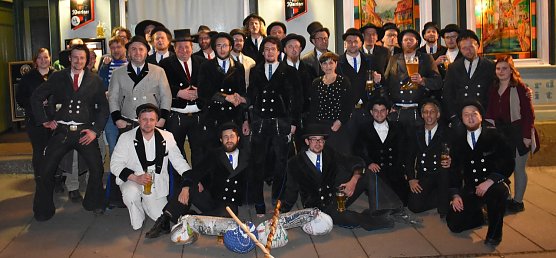 Rolandsbr&uuml;der feierten Budeneinweihung (Foto: privat)